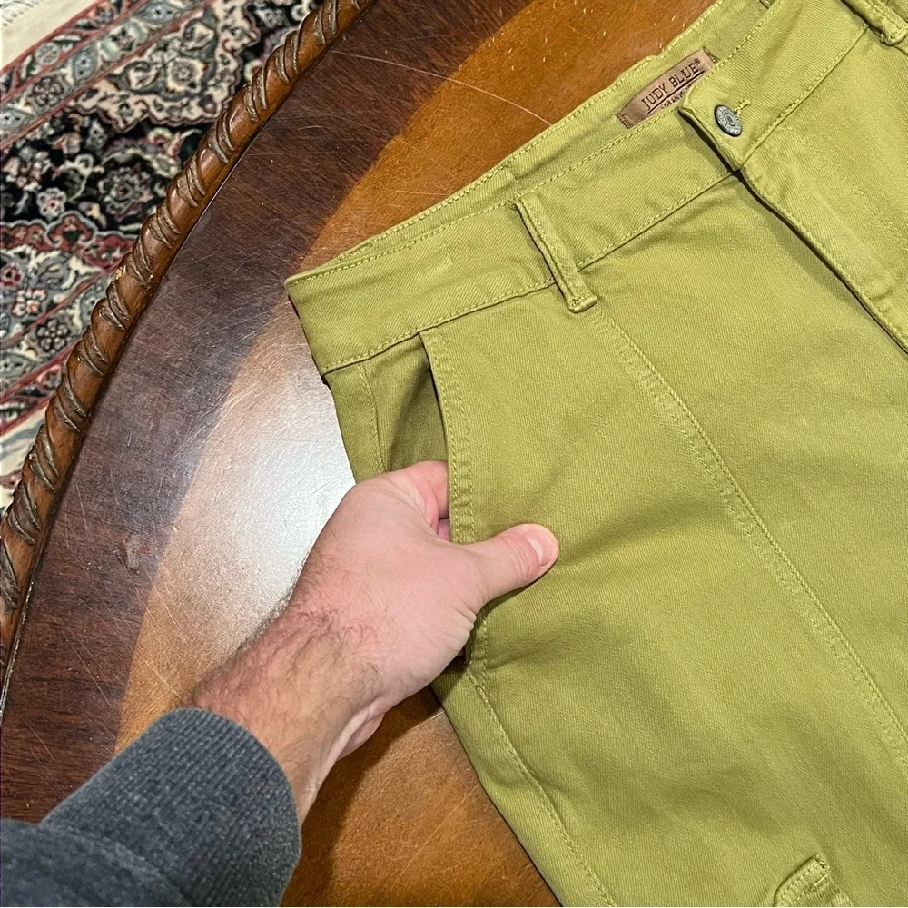 Judy Blue High Rise Straight Leg Cargo Pants Matcha Green
16W - Picture 5 of 16